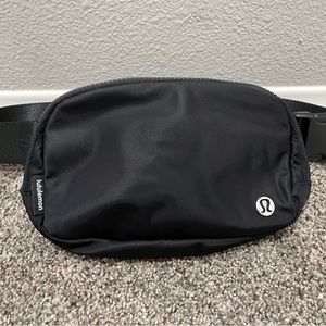 Lululemon Everywhere Belt Bag 1L